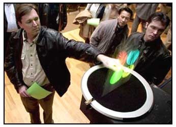 科幻照进现实 IO2推出新空气屏幕技术|中维数码