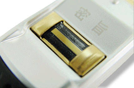 镀金闪盘售199元 奥美嘉两款新品上市