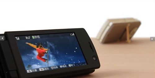 3.0吋WideVGA!索爱BRAVIA手机终亮相