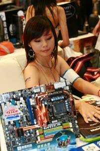 ����������΢��Я�ֺƷ���ҫChinajoy
