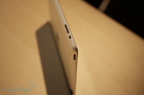 口水狂流!白色iPad2动手玩(视频多图) 