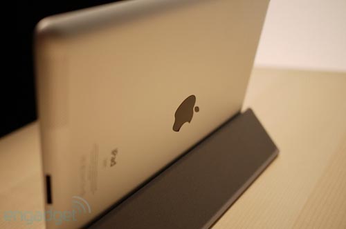 口水狂流!白色iPad2动手玩(视频多图) 