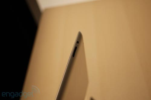 口水狂流!白色iPad2动手玩(视频多图) 