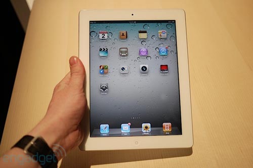 口水狂流!白色iPad2动手玩(视频多图) 