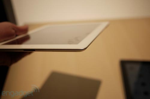 口水狂流!白色iPad2动手玩(视频多图) 