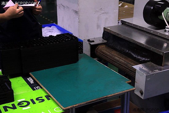 纯手工打造!看机械键盘是如何炼成的