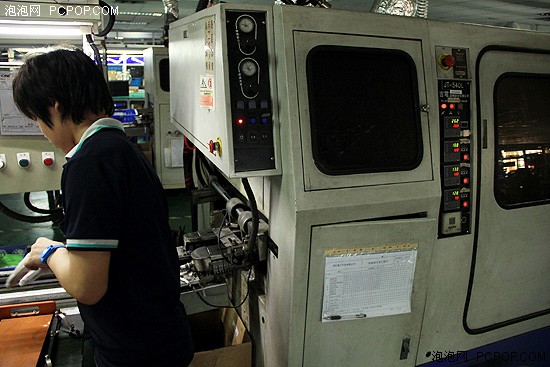 纯手工打造!看机械键盘是如何炼成的