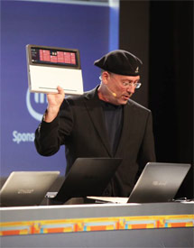 ˭����вMBA?��CES��չUltrabook��Ʒ