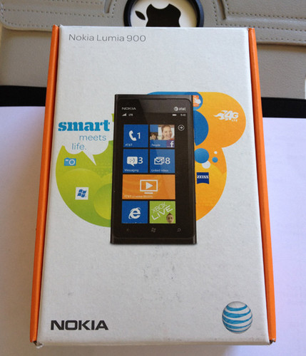 货源未知！eBay上开售诺基亚Lumia900 