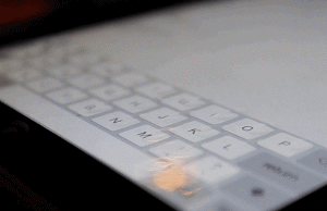 神奇iPad保护套：触摸屏实现物理键盘输入 