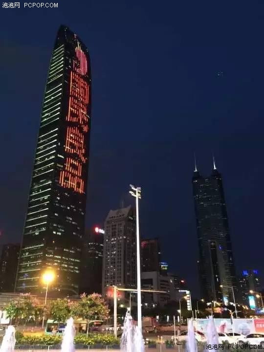 国民良品小辣椒9正式发布 京基100现巨幅广告 