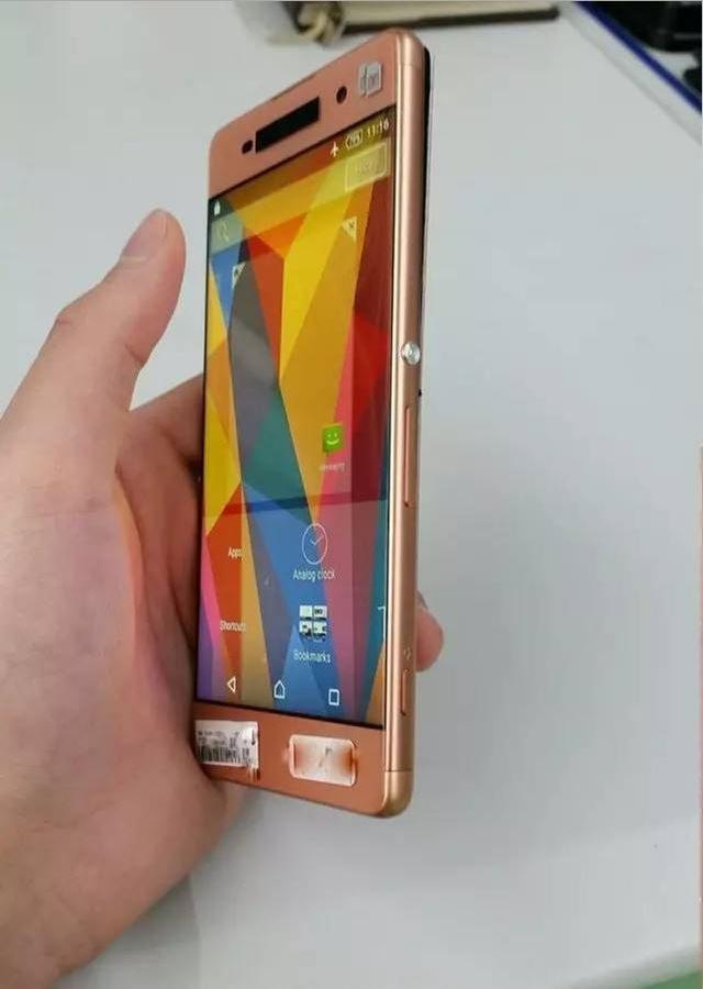 超窄边框设计 索尼Xperia C6谍照曝光 