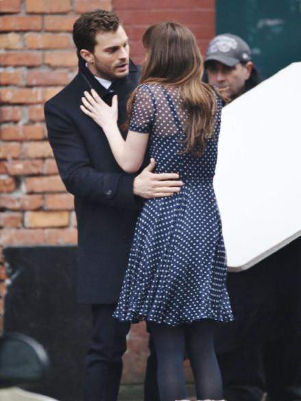 晨博社20160304:五十度黑化肥会挥发_手机新