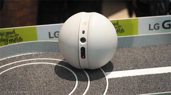 LG发布Rolling Bot智能家居球形机器人 