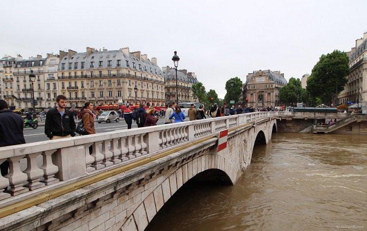 惊叹！1910年照片对比上星期巴黎大洪水 