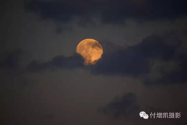 中秋节要来了 想拍好月亮从现在就准备 
