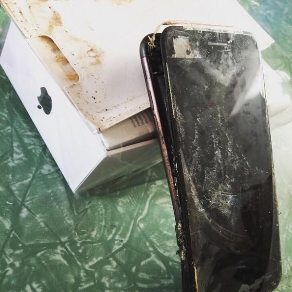 一国外用户发帖称遭遇iPhone 7首炸 