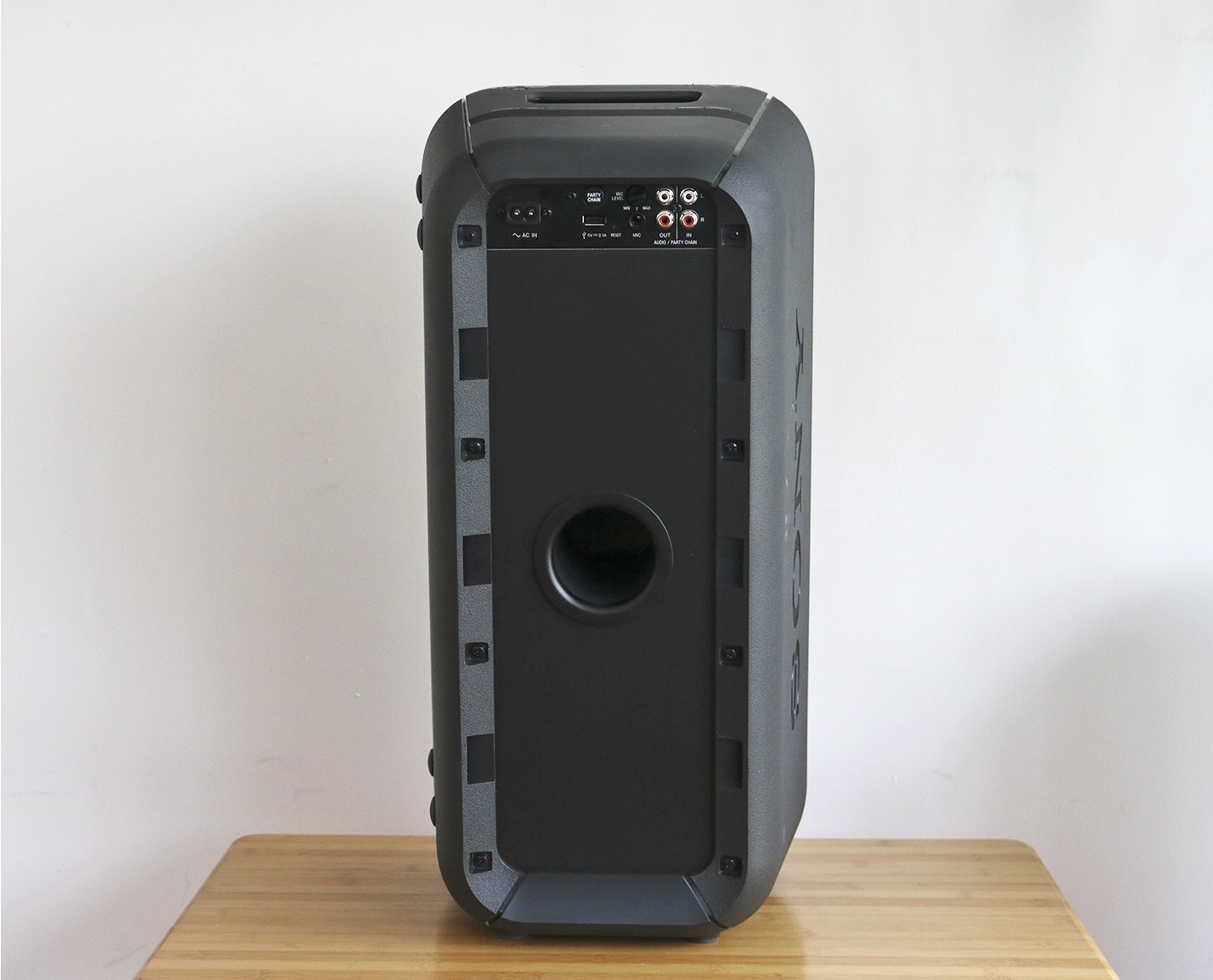 声音与跑马灯完美融合 索尼GTK-XB60无线扬