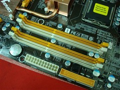 [上海]ICH9R+DDR3 映泰豪华P35降三百