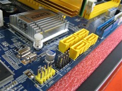 ����A780G������DX10�忨��װ��599Ԫ