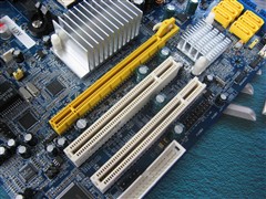 固态供电DX10 磐英780G狂降100仅499