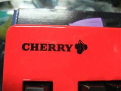 法拉利红！Cherry特别版青轴机械键盘 