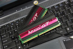 决战990FX 四路GTX580对决四路HD6970 