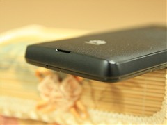 Мобильный телефон Huawei Y300 Мобильный телефон Huawei Y300