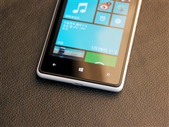 中档性价比WP8机 诺基亚Lumia820评测 