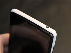 中档性价比WP8机 诺基亚Lumia820评测 