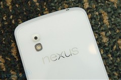 看似熊猫机 白色Nexus4亮相Google大会 