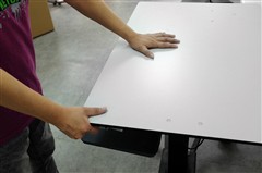 全面缓解疲劳 爱格升站坐式办公桌椅评测