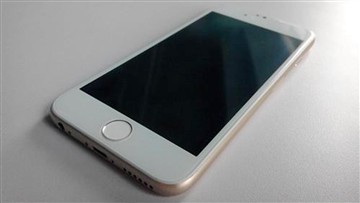 买不起女友要iPhone 送一台大可乐给她