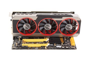 夏日凉风!镭风R9 380毒蜥Top-4G评测