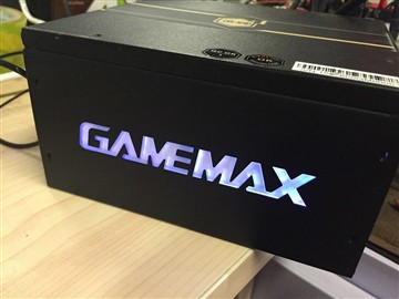 迷幻呼吸灯 GAMEMAX碳金500W电源评测