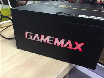 迷幻呼吸灯 GAMEMAX碳金500W电源评测