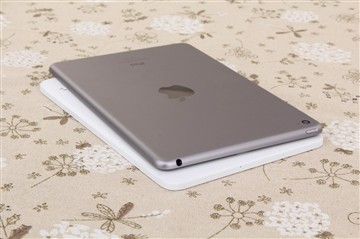 三星GALAXY Tab S2对比苹果iPad mini 4