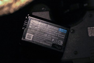 重量级远摄长焦机 索尼RX10 III评测