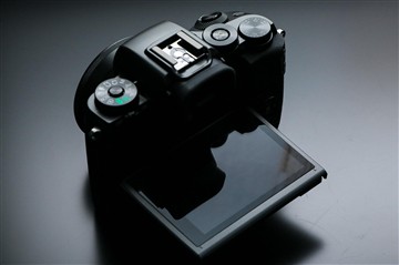 各方面更加全面 佳能EOS M5微单评测