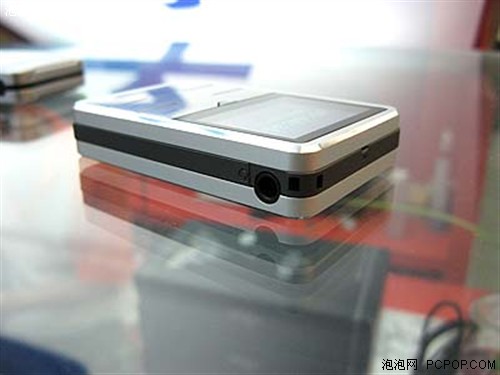 彩屏再刮金属风 爱国者金属F568到货