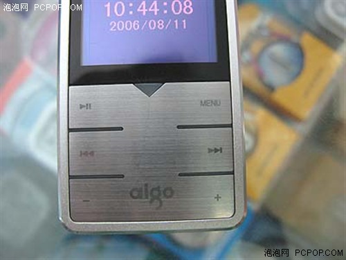 彩屏再刮金属风 爱国者金属F568到货