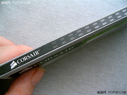 �����������ڴ�&nbsp;���ӵ�ѹ�ȳ�1066MHz