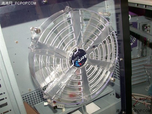 25CM风扇!Aerocool推出强悍风冷机箱