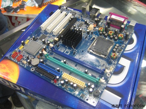 ���������ڴ�&nbsp;&nbsp;QDI&nbsp;945P������ȴ���
