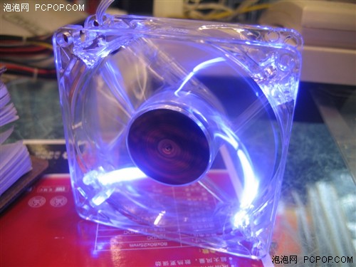 要散热更要酷炫??三款机箱大风扇推荐