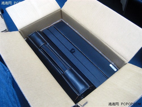 跑车开进编辑部 华硕兰博基尼VX2入手