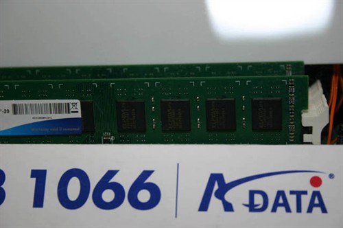 ����,չ̨,��Ļ,DDR,CeBit