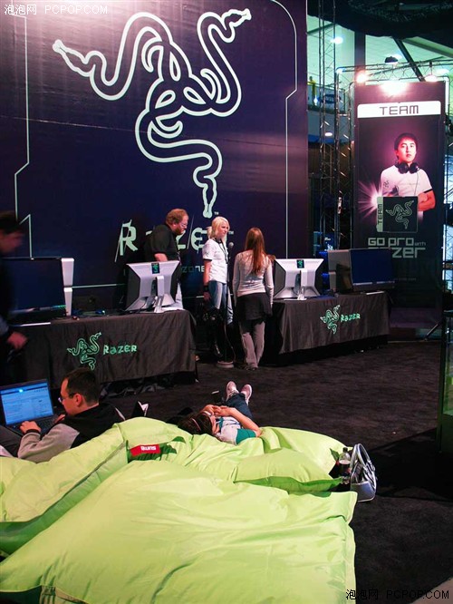 毒蜘蛛再现 Razer推出Lycosa游戏键盘