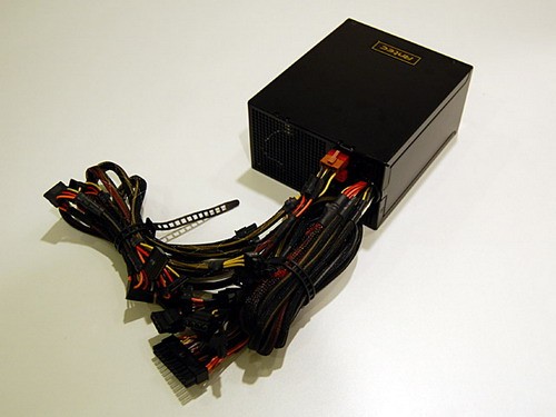 �����Ϸ��Ƶ���!Antec�¿��Դ����