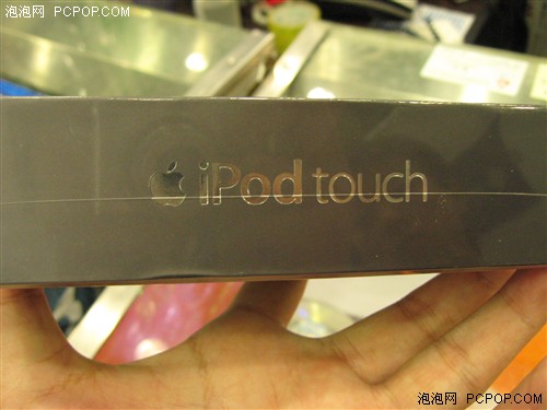 8GB版iPod touch到货 2380元低价促销